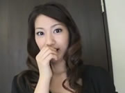 極品島國女優在酒店客房手淫